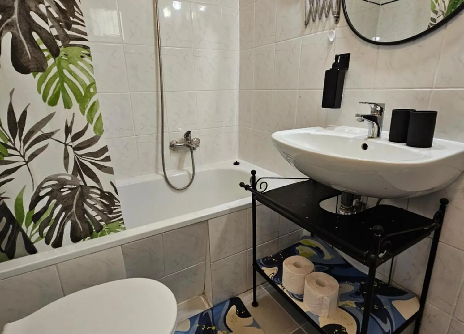 The Greenest Vintage Lodging Budapest Apartment